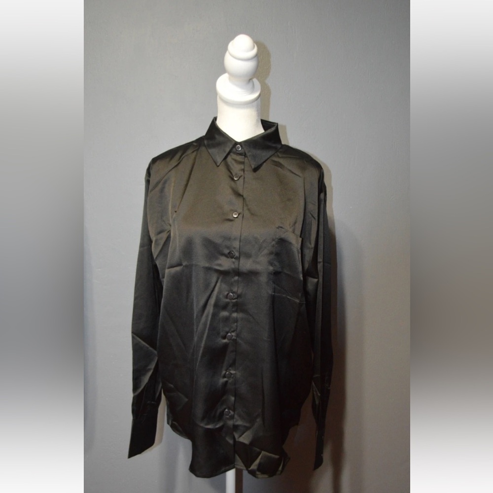 LBLC The Label Sz Small Black Silk Button Down Long Sleeves Boyfriend Shirt